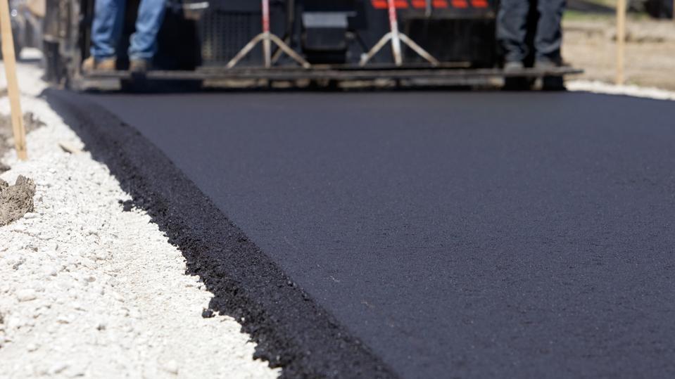 Here are 7 of the most common Asphalt paving mistakes to avoid!