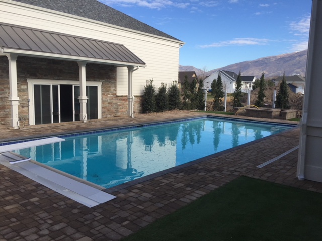 How To Choose The Right Pool Builder